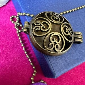 Essential oils necklace brass vintage antique look